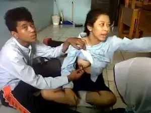 Thumbnail untuk kategori Bokep Bocil di Hijab Colmek
